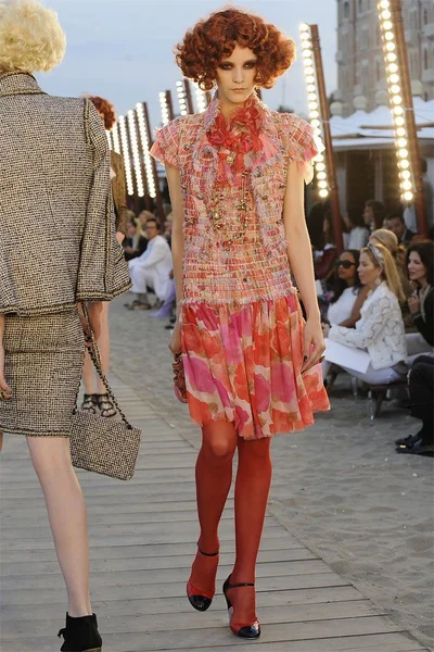 Look 30